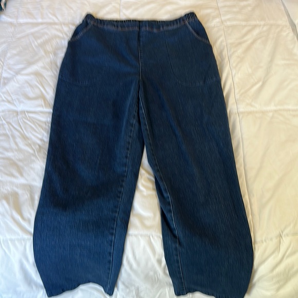 Croft & Barrow pull on jeans. Women’s 14P REGULAR. Front pockets only. - Picture 2 of 14